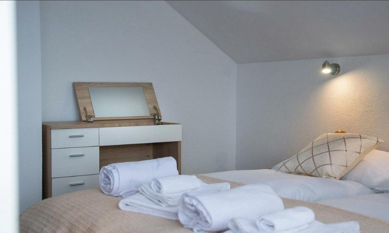 Apartment Josipa Selište Drežničko Extérieur photo